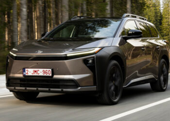 Toyota bZ4X Touring: Электрический кроссовер с запасом хода до 591 км