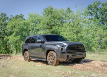Toyota Sequoia 2027: внедорожный характер и новая версия Trailhunter