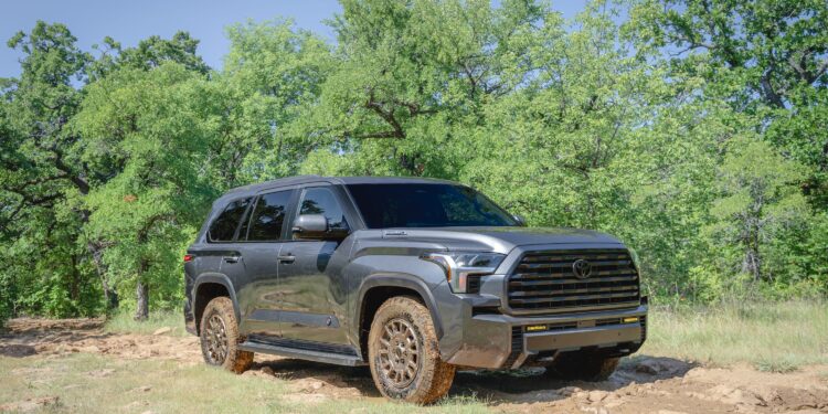 Toyota Sequoia 2027: внедорожный характер и новая версия Trailhunter