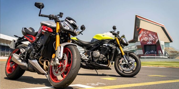 Triumph показала байки на трек-днях в Сильверстоуне — за рулём были профессионалы