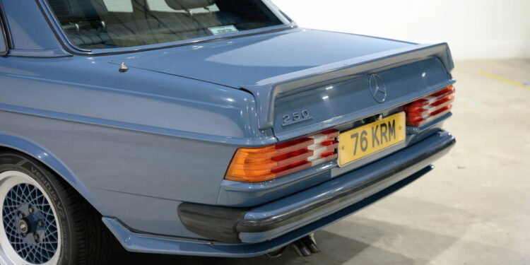 Удлинённый Mercedes W123 AMG продаётся на аукционе