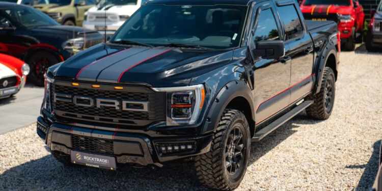 V8, полный привод и честный американский характер: Ford F-150 в Германии