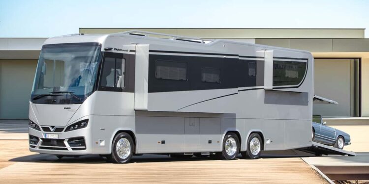 Vario Perfect 1200: дом на колёсах за €2,2 миллиона с раритетом в багажнике