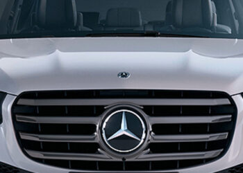 Владелец Mercedes «накопил» 80 000 евро штрафов за год — и продолжает ездить