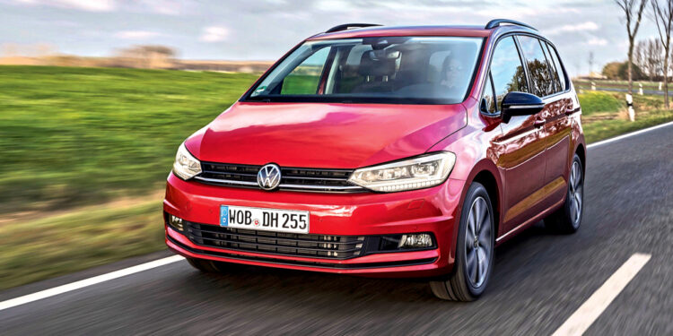 Volkswagen Touran уходит — рынок теряет последние настоящие минивэны