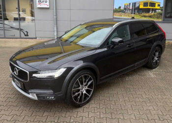 Volvo V90 Cross Country: потеря почти 40 000 евро за три года