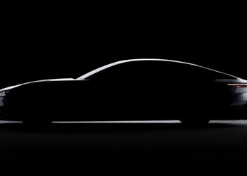 Возвращение легенды: новый Jensen Interceptor появится на треке