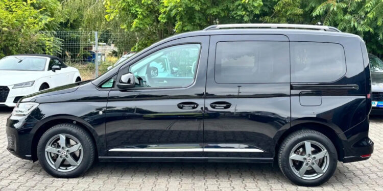 VW Caddy с малым пробегом удивляет ценой