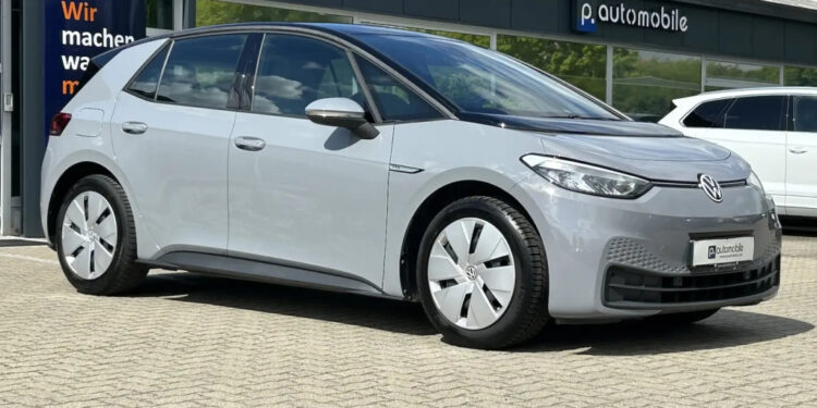 VW ID.3 с 204 л.с. за полцены: электрический хэтчбек стал доступнее