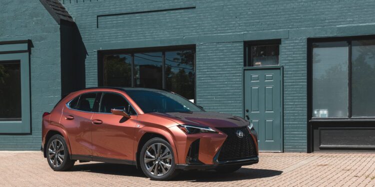 Землетрясение в Японии остановило заводы Toyota и Nissan
