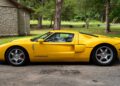 Жёлтый Ford GT без полос: одна из двух уникальных машин ушла с молотка