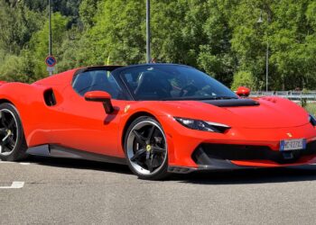 2026 Ferrari 296 Speciale Aperta: суперкар, которым гордился бы сам Энцо