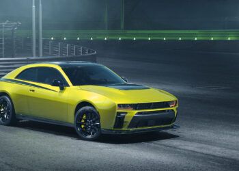 2027 Dodge Charger Super Bee: 600 сил от рядной шестерки