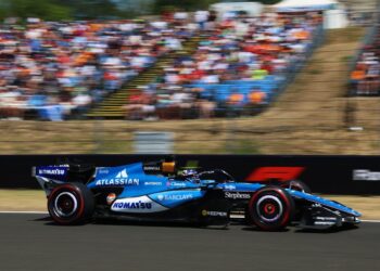 Алекс Албон: апгрейд в Баку не спасёт Williams