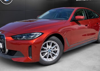 BMW i4 eDrive35 за 38 000 евро: премиум на вторичном рынке