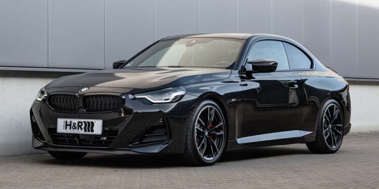 BMW M240i xDrive MHEV: занижение и колея от H&R