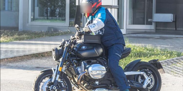BMW R20 почти готов к серии: концепт с двухлитровым оппозитом вышел на дорожные тесты