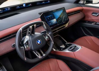 BMW винит молодёжь в исчезновении физических кнопок