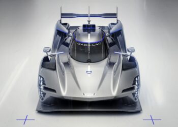 Cadillac V-One: концепт гоночного LMDh для гаража