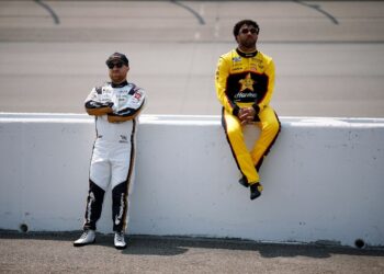 Чейз Эллиотт и пилоты NASCAR одобрили новые правила этапов