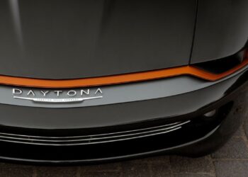 Единственный в мире Ferrari Daytona Shooting Brake Hommage выставили на аукцион