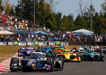 Феликс Розенквист и Уилл Пауэр раскритиковали IndyCar за хаос с круговыми после подиума в Портленде