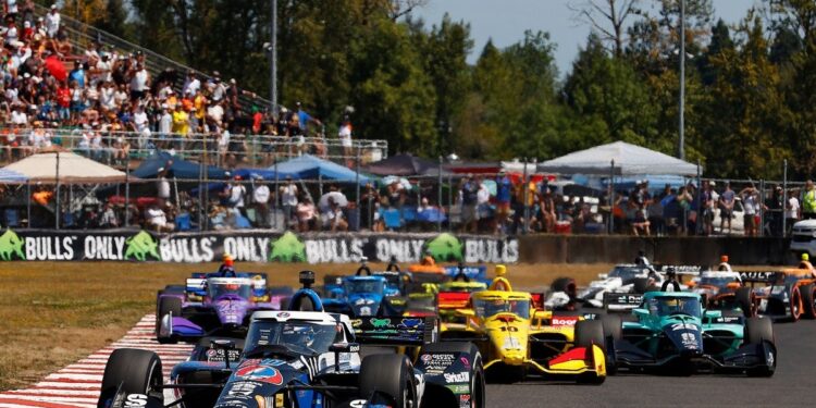 Феликс Розенквист и Уилл Пауэр раскритиковали IndyCar за хаос с круговыми после подиума в Портленде