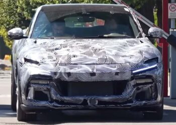 Ferrari Purosangue: гибридный прототип замечен в Маранелло