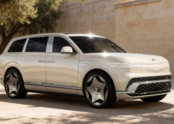 Genesis GV90: двери наоборот и роскошь из будущего