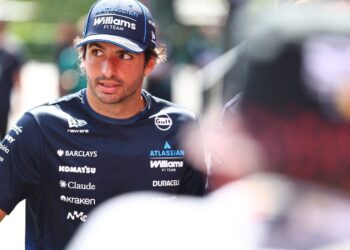 Гюнтер Штайнер: FIA слишком мягко наказала Сайнса в Венгрии