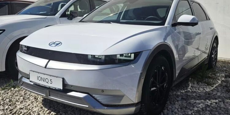 Hyundai Ioniq 5 за 29 990 евро: электрический кроссовер с полным приводом дешевеет