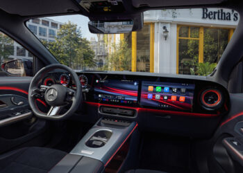 Каллениус: Mercedes возвращает физические кнопки