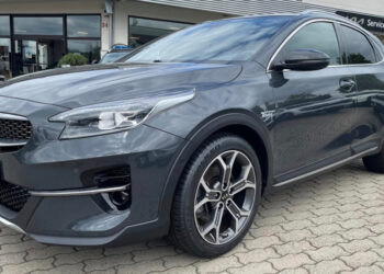 Kia XCeed за 20 000 евро: 204 л.с. и автомат