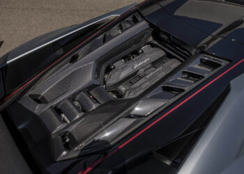 Lamborghini Revuelto SV: 1050 л.с. и режим для удовольствия