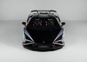 Lamborghini Revuelto SV: больше мощности и прижимной силы