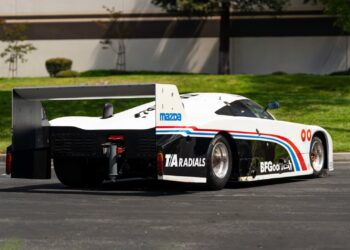 Lola T616 с ротором Mazda, победившая в Ле-Мане, продаётся