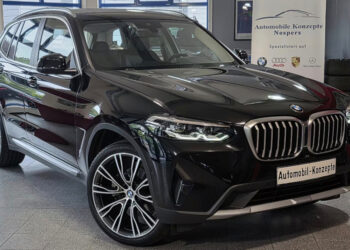 На площадке подержанных автомобилей AUTO BILD появилось объявление о продаже BMW X3 xDrive20i. Продавец просит за кроссовер 39 400 евро. Отдельно в описании указаны легкосплавные диски