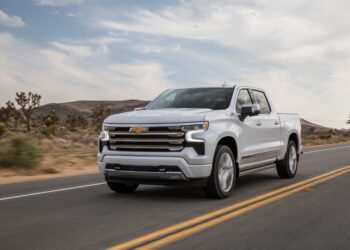 NHTSA расследует отказы двигателей GM V-8 после ремонта