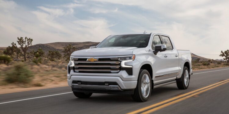NHTSA расследует отказы двигателей GM V-8 после ремонта