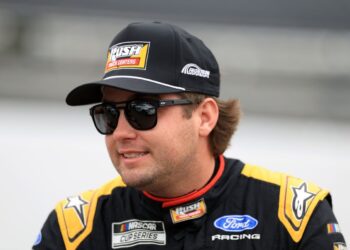 Ноа Грэгсон остаётся в Front Row Motorsports до 2027 года