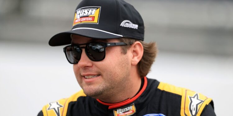 Ноа Грэгсон остаётся в Front Row Motorsports до 2027 года