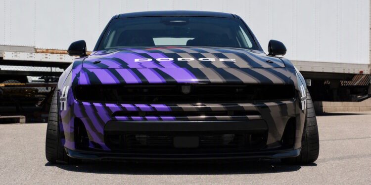 Новый Dodge Charger: дрифт-кары есть, V8 нет