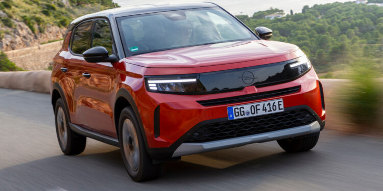 Opel Frontera Electric: электрокроссовер за 119 евро в месяц