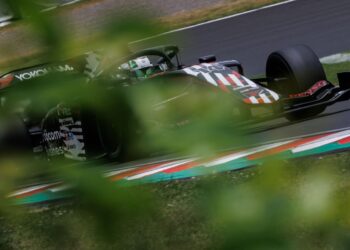 Победа Фукудзуми в Super Formula взбесила Фрагу