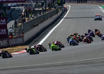 Почему у Мартина и Огуры заклинило устройства на старте MotoGP