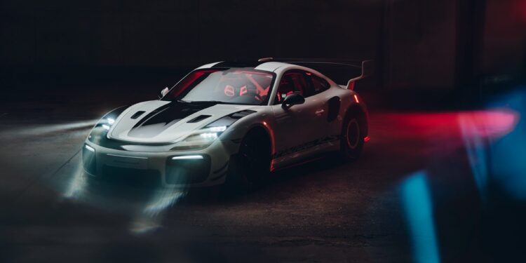 Porsche возродил наклонный нос: уникальный 911 GT2 RS Flachbau