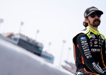 Райан Блейни начинал воскресную гонку NASCAR Cup Series на Iowa Speedway с поула. 129 кругов лидирования из 350 — больше, чем у любого соперника. Победа в первом этапе. И всё же финиш только на третьей позиции.