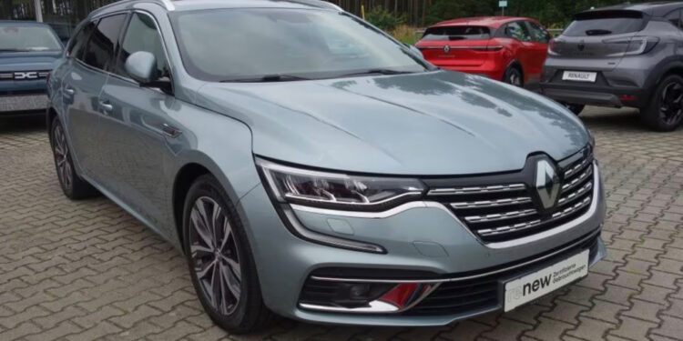 Renault Talisman Grandtour: 224 л.с., 41 000 км, 19 790 евро
