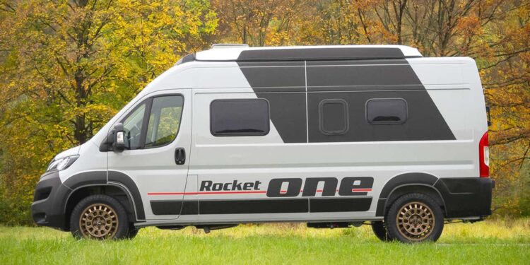 Rocket Camper One L: шесть метров и четыре спальных места