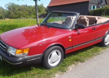 Saab 900 кабриолет с пробегом 62 000 км выставлен на продажу